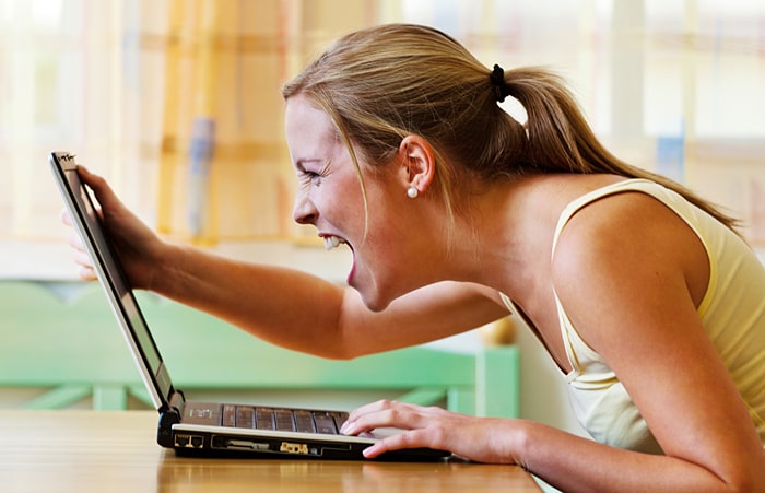 Я в шоке: нашла тайный аккаунт дочери в соцсетях