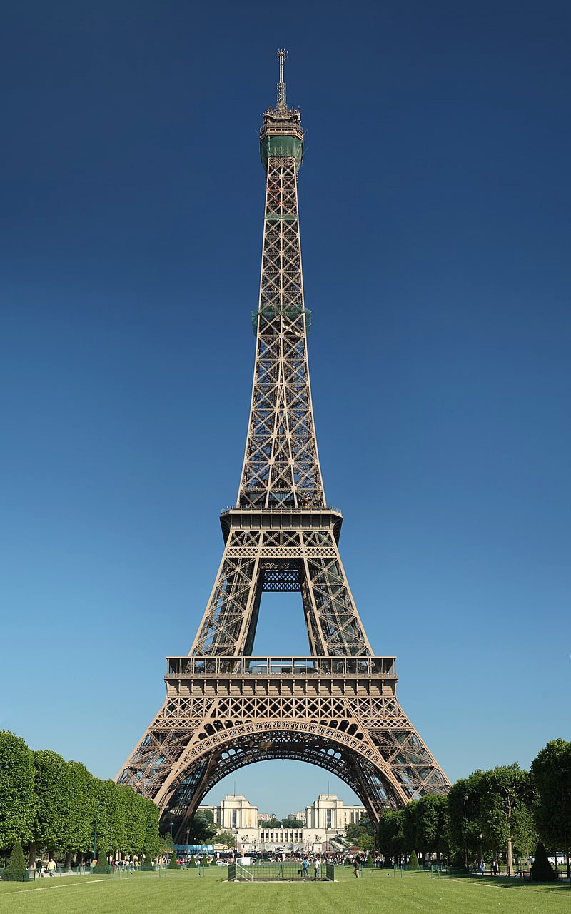 24 интересных факта об Эйфелевой башне