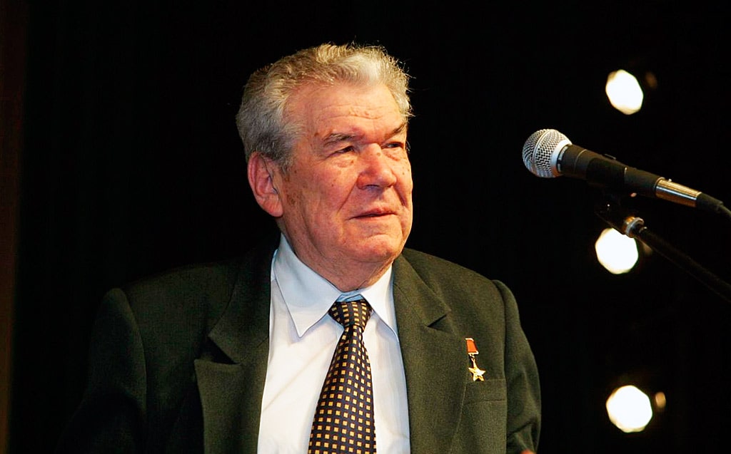 Мустай Карим - биография, личная жизнь, фото