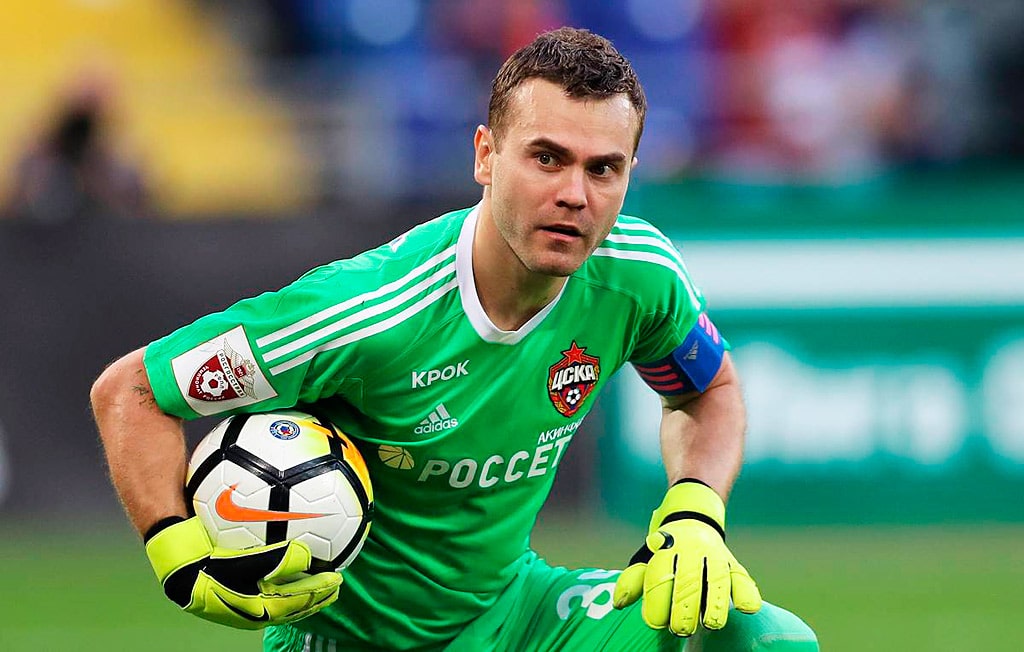 Игорь Акинфеев - биография, факты, фото