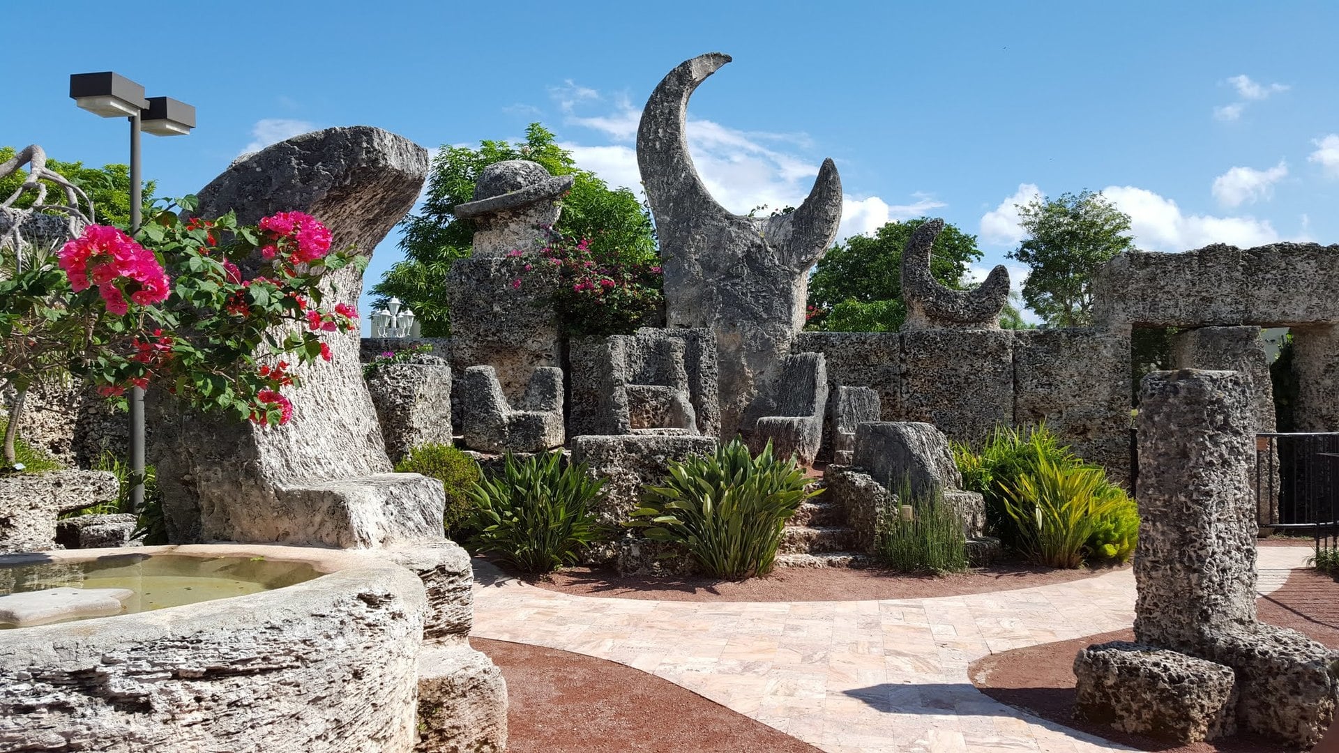 Коралловый замок - тайны, факты и фото