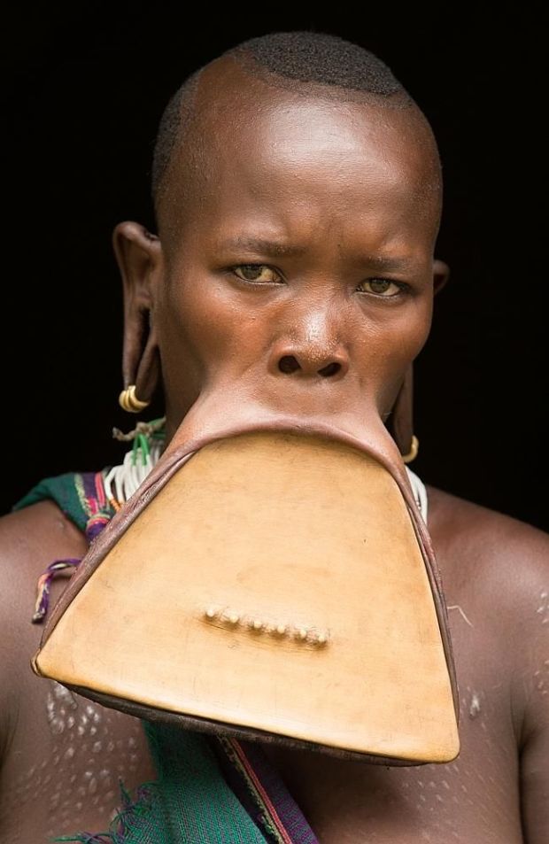 Самые растянутые губы &ndash; Интересные факты